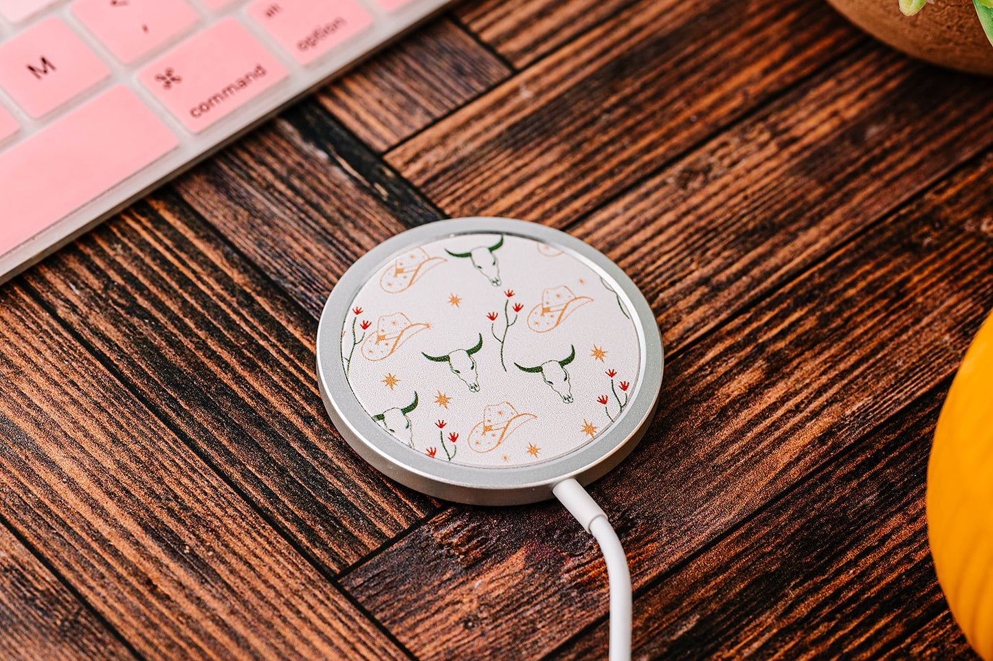Western Style Magnetic Charger
