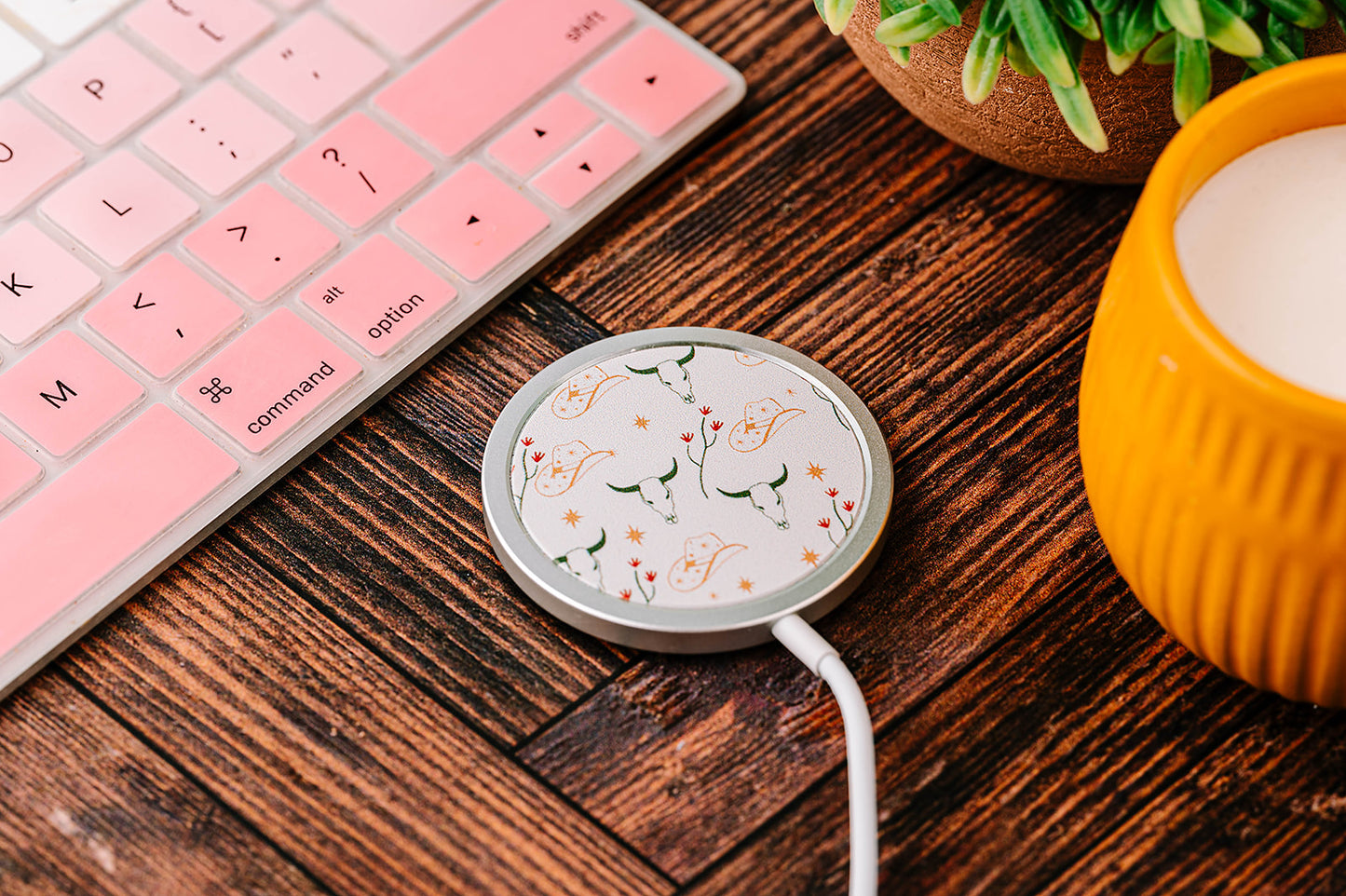 Western Style Magnetic Charger