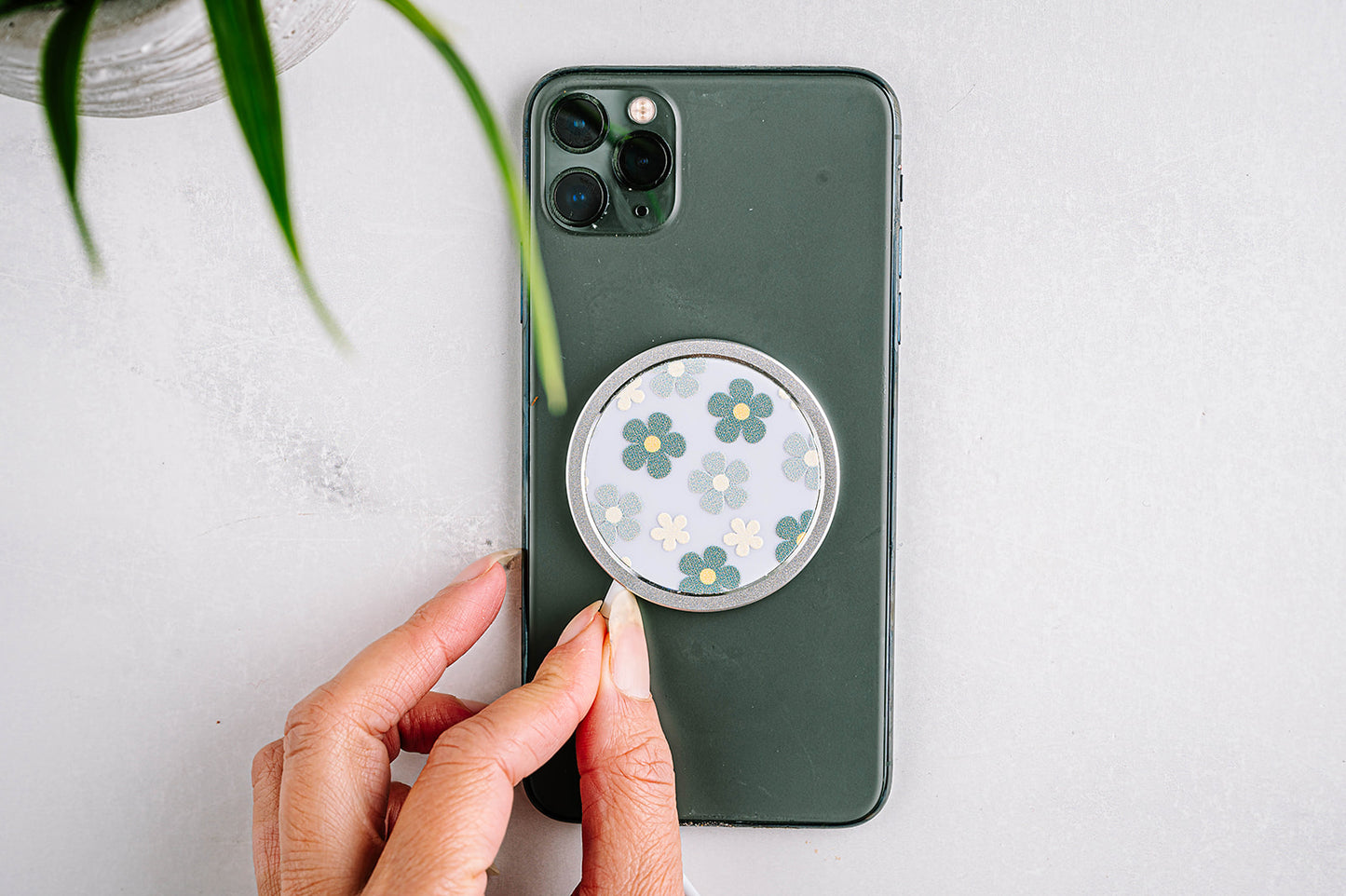 Flower Style Magnetic Charger